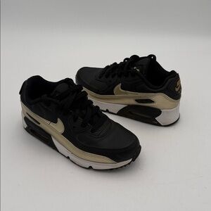 Nike air max 90 Kids Black gold Sneakers  2Y casual school performance